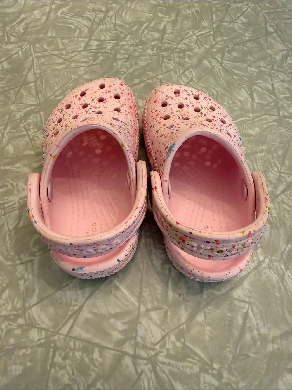 CROCS “Little Kid” Light Pink Splattered Clogs